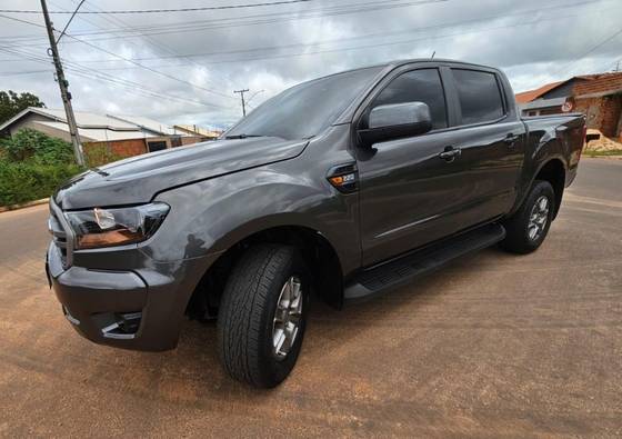 FORD RANGER 2.2 XLS 4X4 CD 16V DIESEL 4P AUTOMÁTICO FORD RANGER 2.2 XLS 4X4 CD 16V DIESEL 4P AUTOMÁTICO